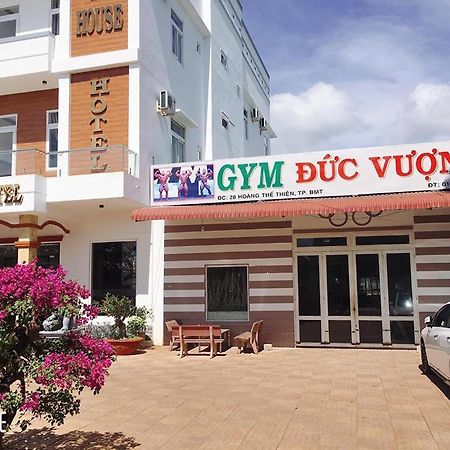 Le House Hotel Buon Ma Thuot Bagian luar foto