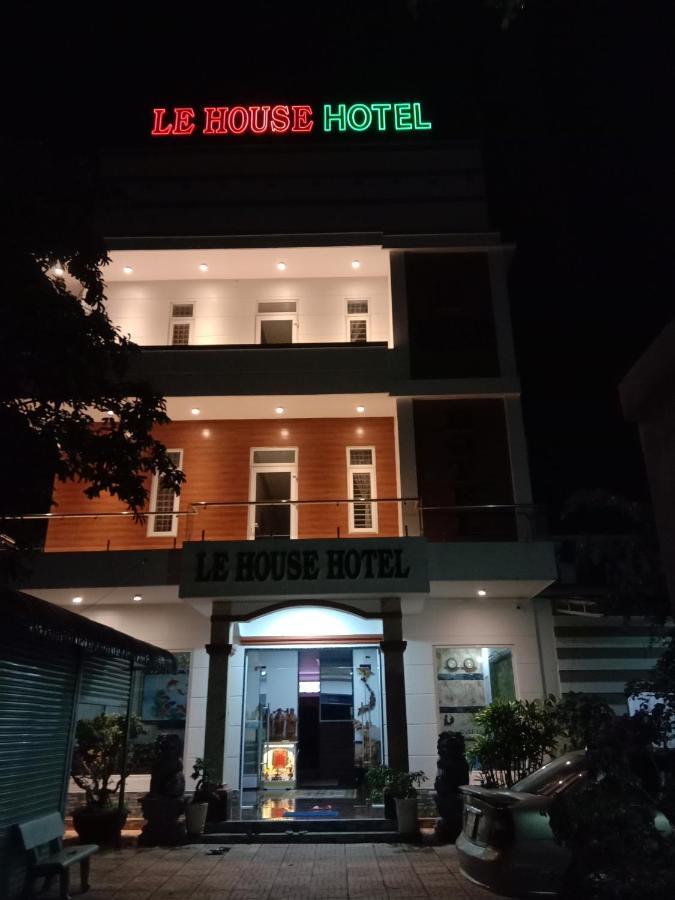 Le House Hotel Buon Ma Thuot Bagian luar foto