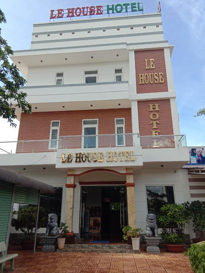 Le House Hotel Buon Ma Thuot Bagian luar foto